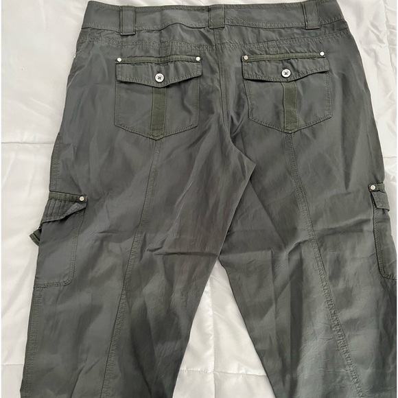 Cargo Crop Pants - Picture 5 of 7